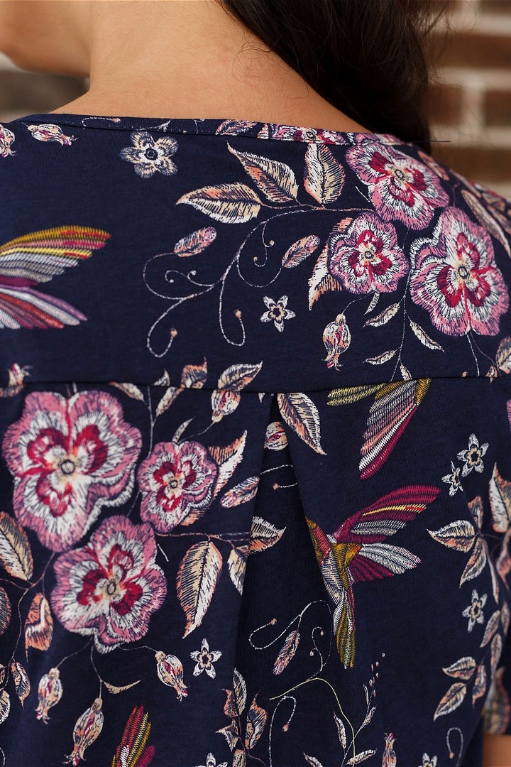 Фото товара 19531, темно-синяя рубашка с розовыми розами